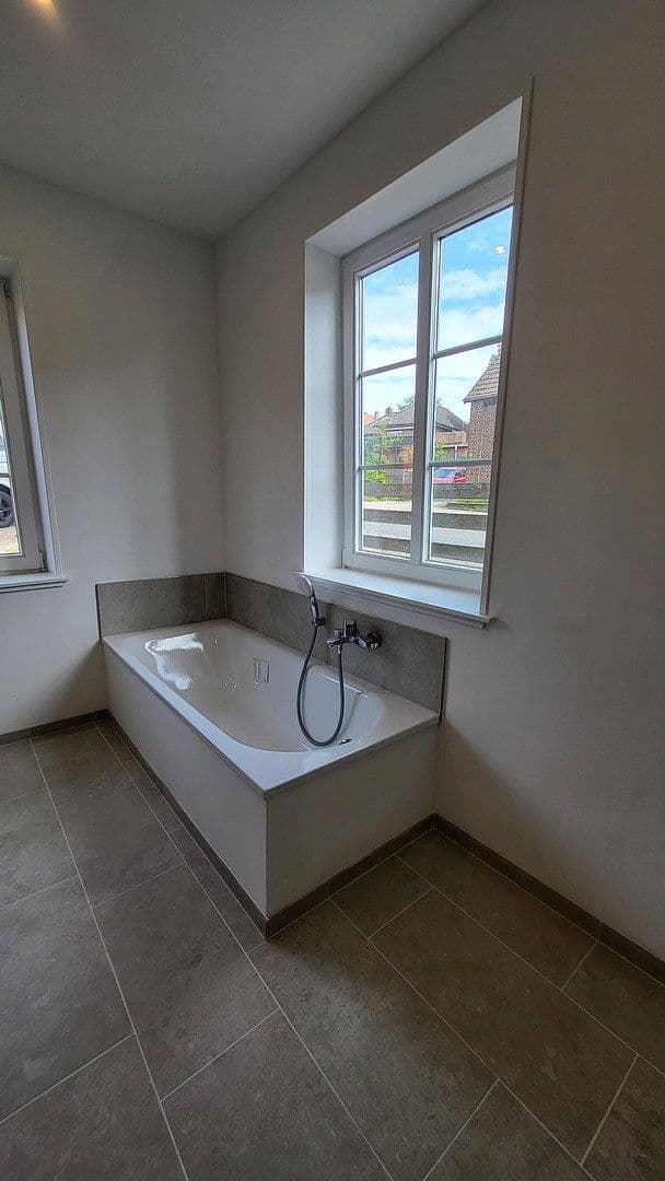 Predaj domu 150 m², pozemek 3.322 m², Buxtehuder Straße 3, Moisburg, Dolné Sasko Predaj domu 150 m², pozemek 3.322 m², Buxtehuder Straße 3, Moisburg, Dolné Sasko