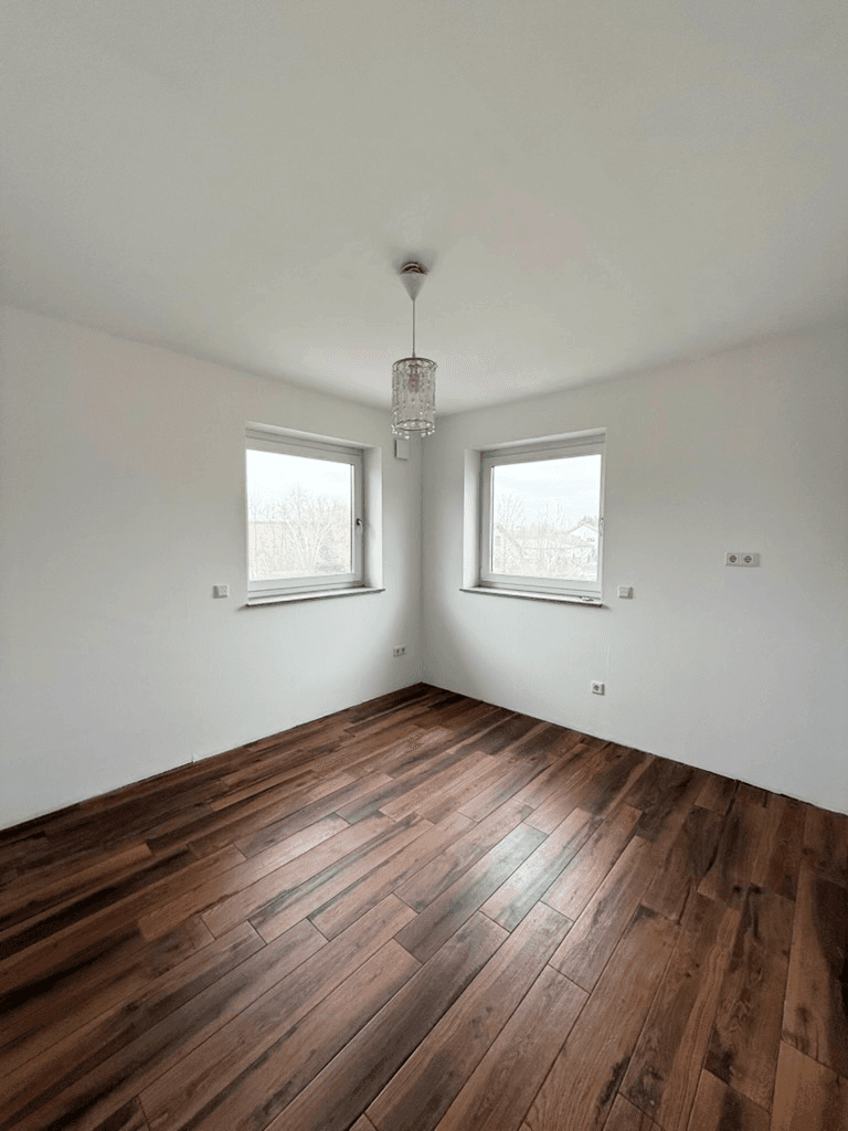 Predaj domu 166 m², pozemek 545 m², Neu-Anspach, Hesensko Predaj domu 166 m², pozemek 545 m², Neu-Anspach, Hesensko