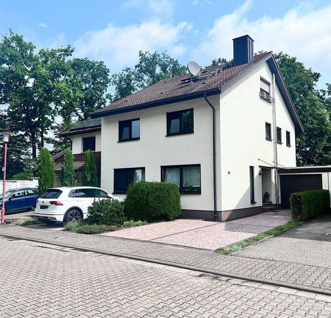 Predaj domu 195 m², pozemek 356 m², Am Waldfrieden 38, Oftersheim, Bádensko-Wurttembersko Predaj domu 195 m², pozemek 356 m², Am Waldfrieden 38, Oftersheim, Bádensko-Wurttembersko