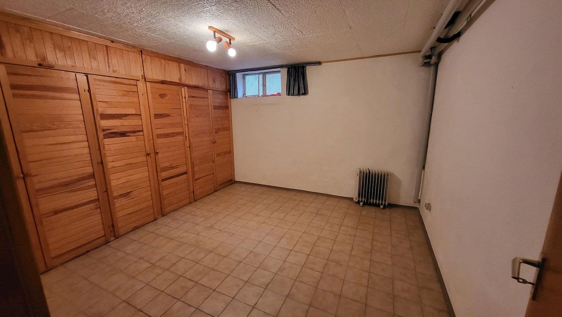 Predaj domu 195 m², pozemek 356 m², Am Waldfrieden 38, Oftersheim, Bádensko-Wurttembersko Predaj domu 195 m², pozemek 356 m², Am Waldfrieden 38, Oftersheim, Bádensko-Wurttembersko