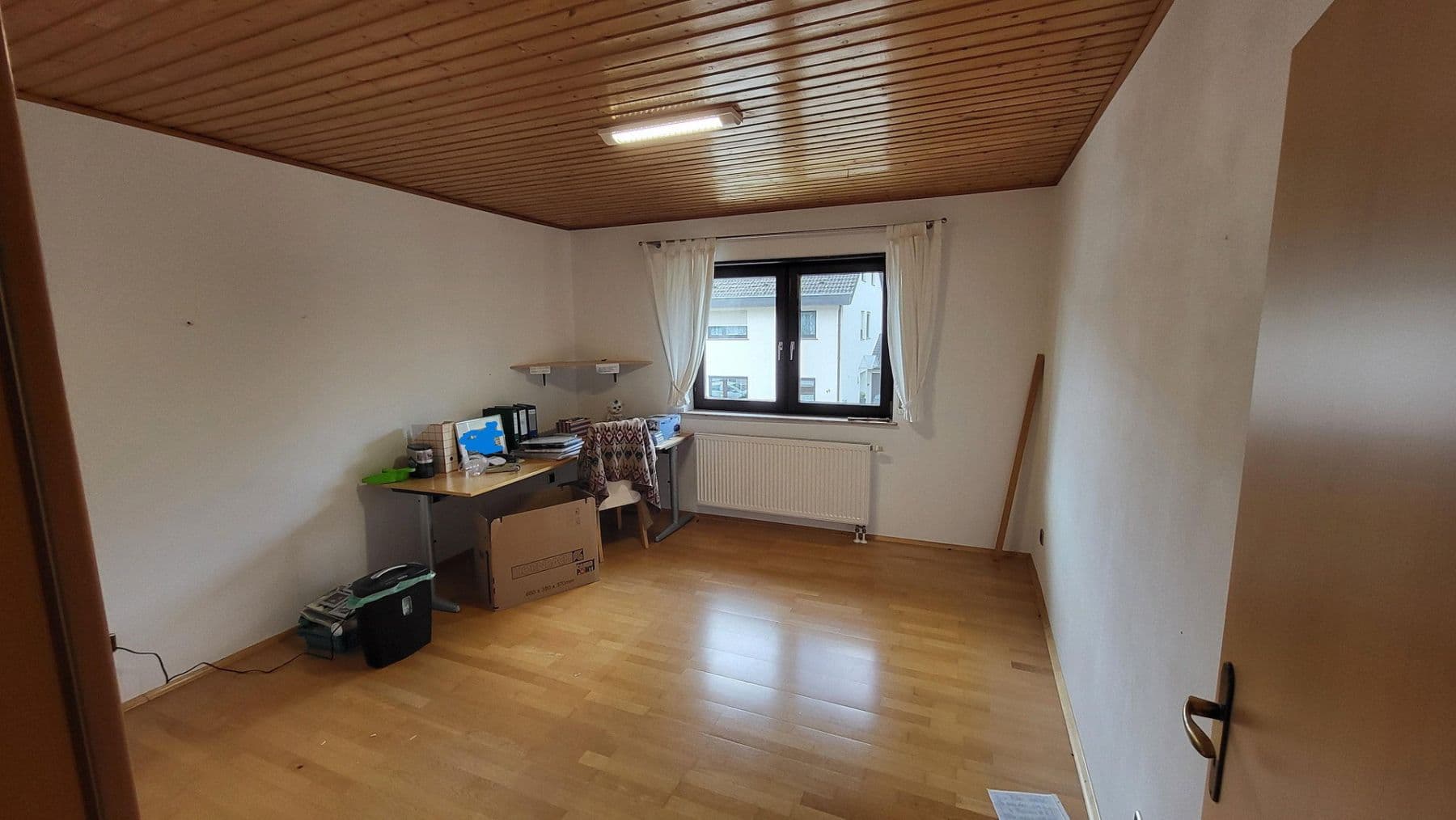 Predaj domu 195 m², pozemek 356 m², Am Waldfrieden 38, Oftersheim, Bádensko-Wurttembersko Predaj domu 195 m², pozemek 356 m², Am Waldfrieden 38, Oftersheim, Bádensko-Wurttembersko