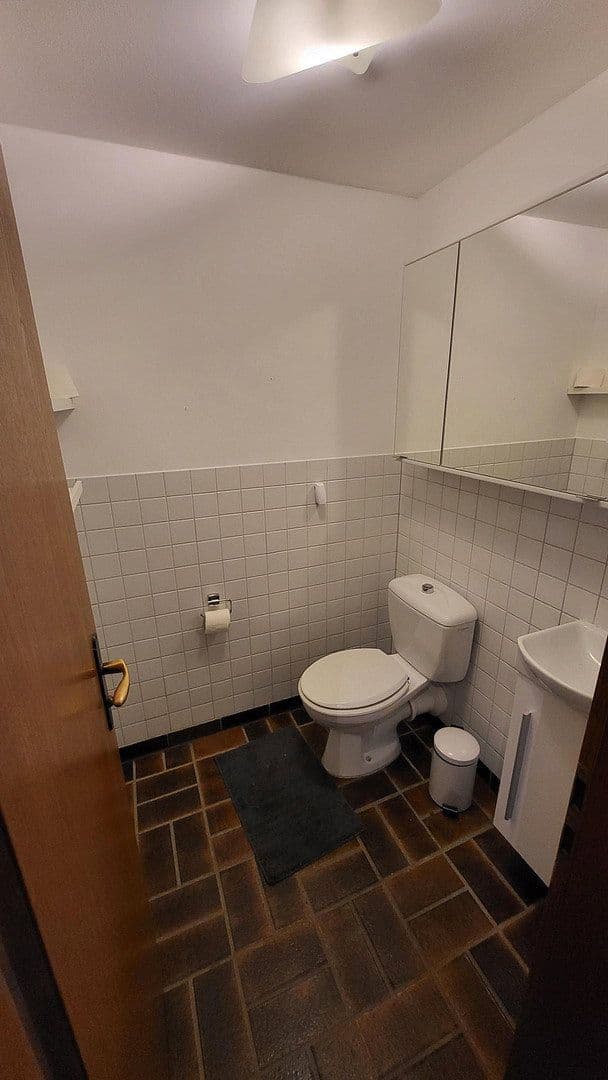 Predaj domu 195 m², pozemek 356 m², Am Waldfrieden 38, Oftersheim, Bádensko-Wurttembersko Predaj domu 195 m², pozemek 356 m², Am Waldfrieden 38, Oftersheim, Bádensko-Wurttembersko