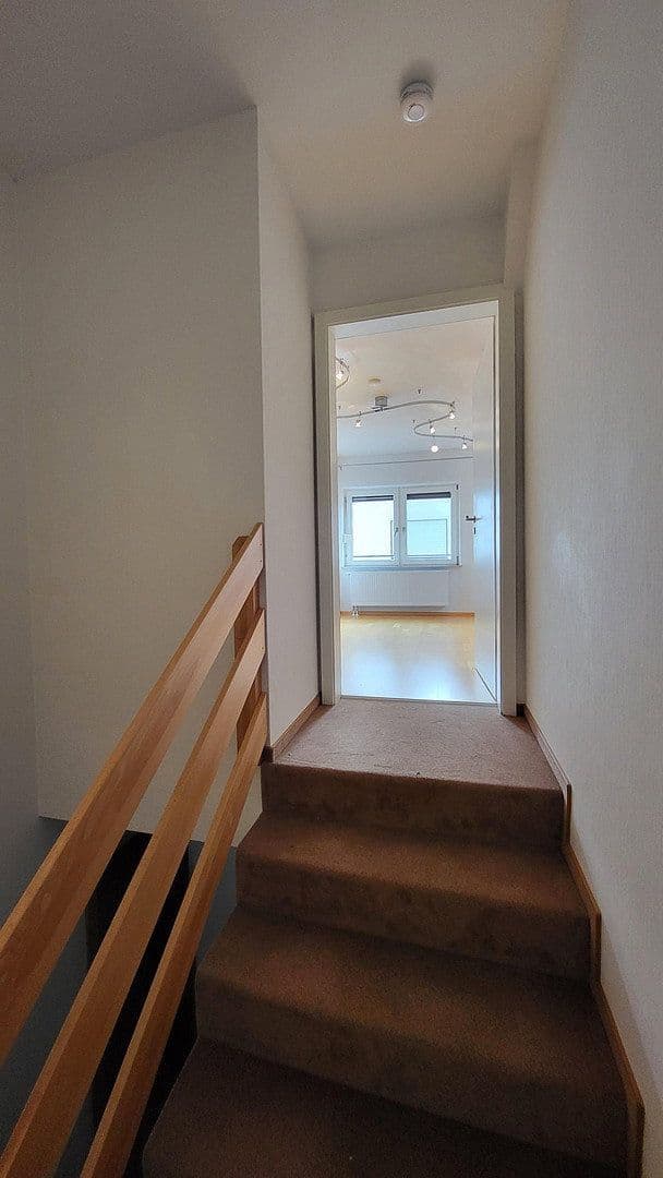 Predaj domu 195 m², pozemek 356 m², Am Waldfrieden 38, Oftersheim, Bádensko-Wurttembersko Predaj domu 195 m², pozemek 356 m², Am Waldfrieden 38, Oftersheim, Bádensko-Wurttembersko