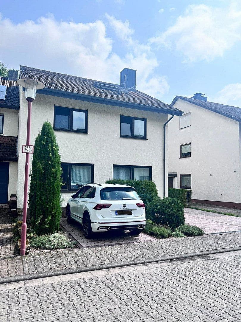 Predaj domu 195 m², pozemek 356 m², Am Waldfrieden 38, Oftersheim, Bádensko-Wurttembersko Predaj domu 195 m², pozemek 356 m², Am Waldfrieden 38, Oftersheim, Bádensko-Wurttembersko
