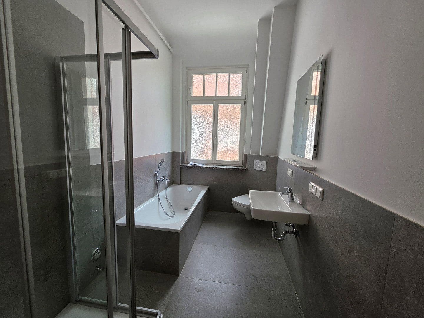 Prenájom bytu 3-izbový 101 m², Baurat-Gerber-Straße 18, Göttingen, Dolné Sasko Prenájom bytu 3-izbový 101 m², Baurat-Gerber-Straße 18, Göttingen, Dolné Sasko