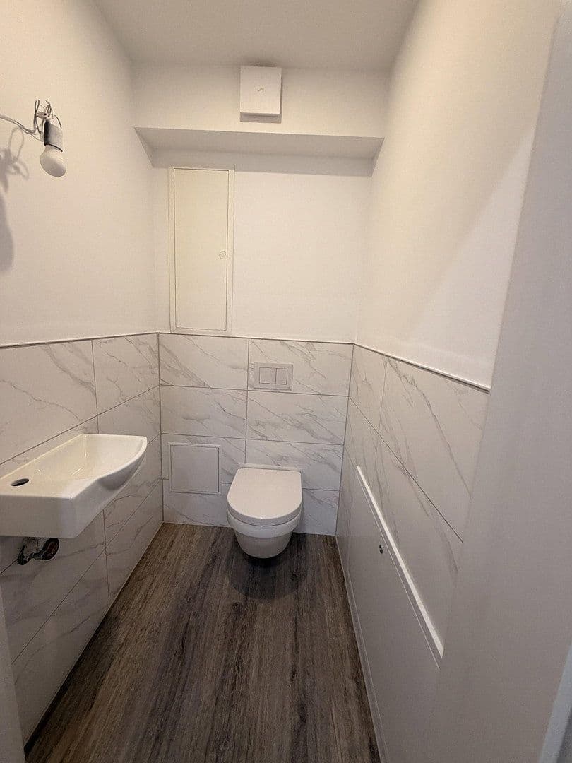 Prenájom domu 80 m², pozemek 370 m², Römerberg, Porýnie-Falcko Prenájom domu 80 m², pozemek 370 m², Römerberg, Porýnie-Falcko