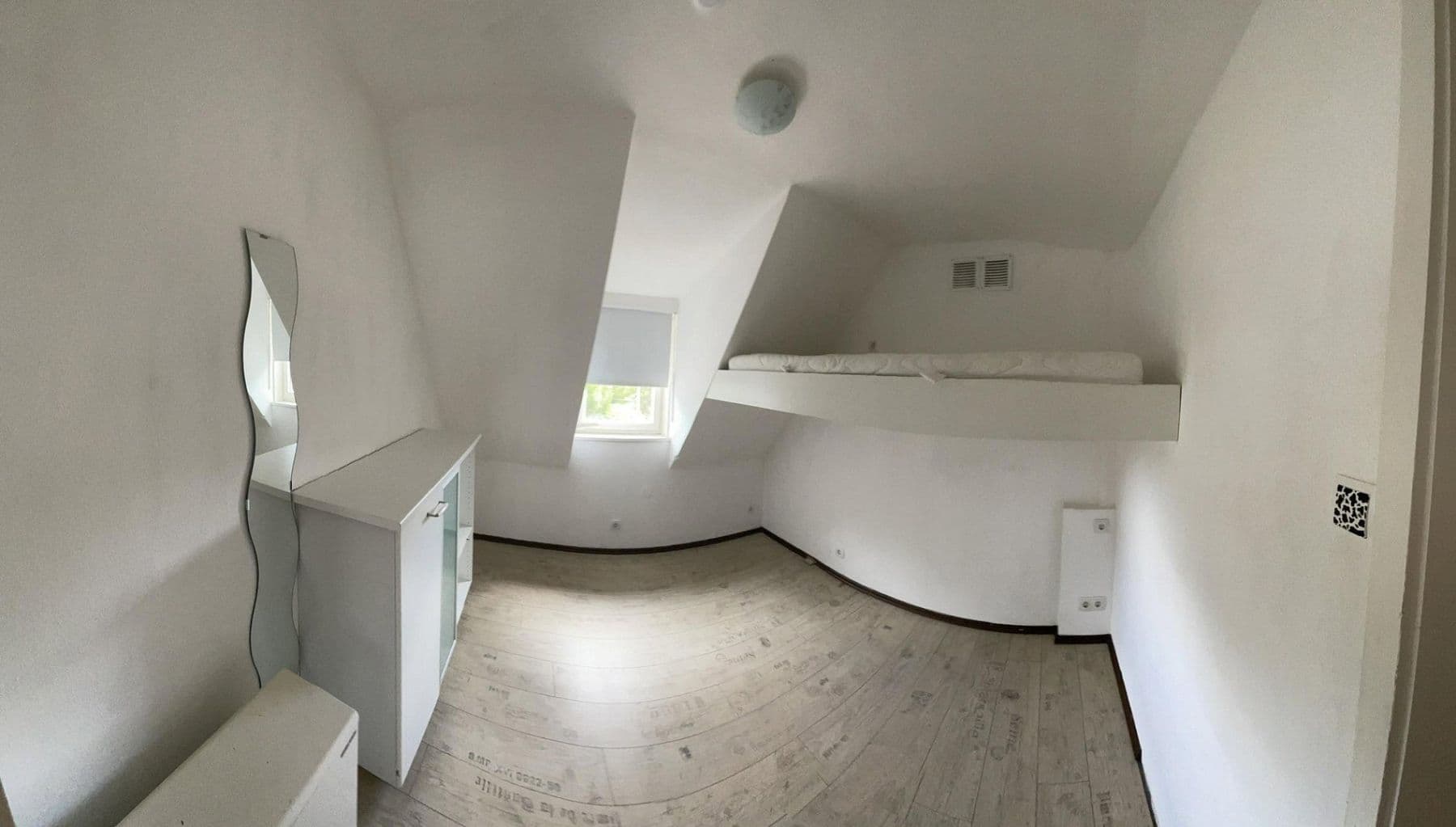 Predaj domu 178 m², pozemek 855 m², Hemmingen, Dolné Sasko Predaj domu 178 m², pozemek 855 m², Hemmingen, Dolné Sasko