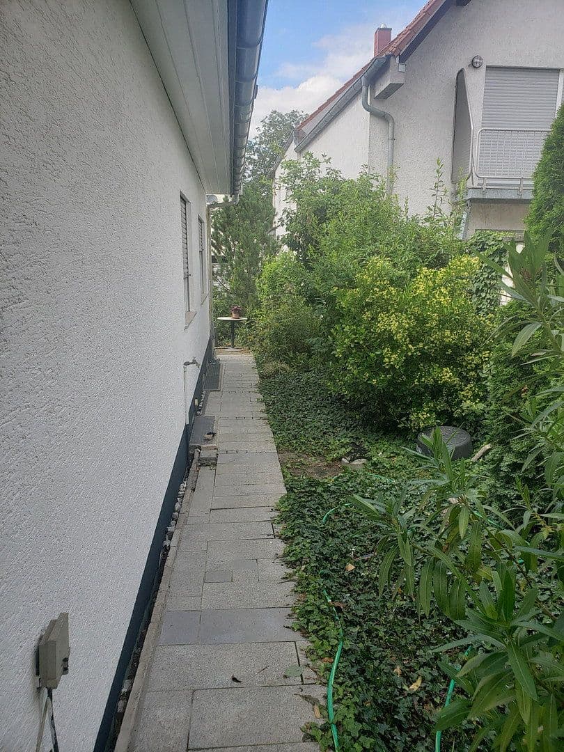 Predaj domu 75 m², pozemek 878 m², Lampertheim, Hesensko Predaj domu 75 m², pozemek 878 m², Lampertheim, Hesensko