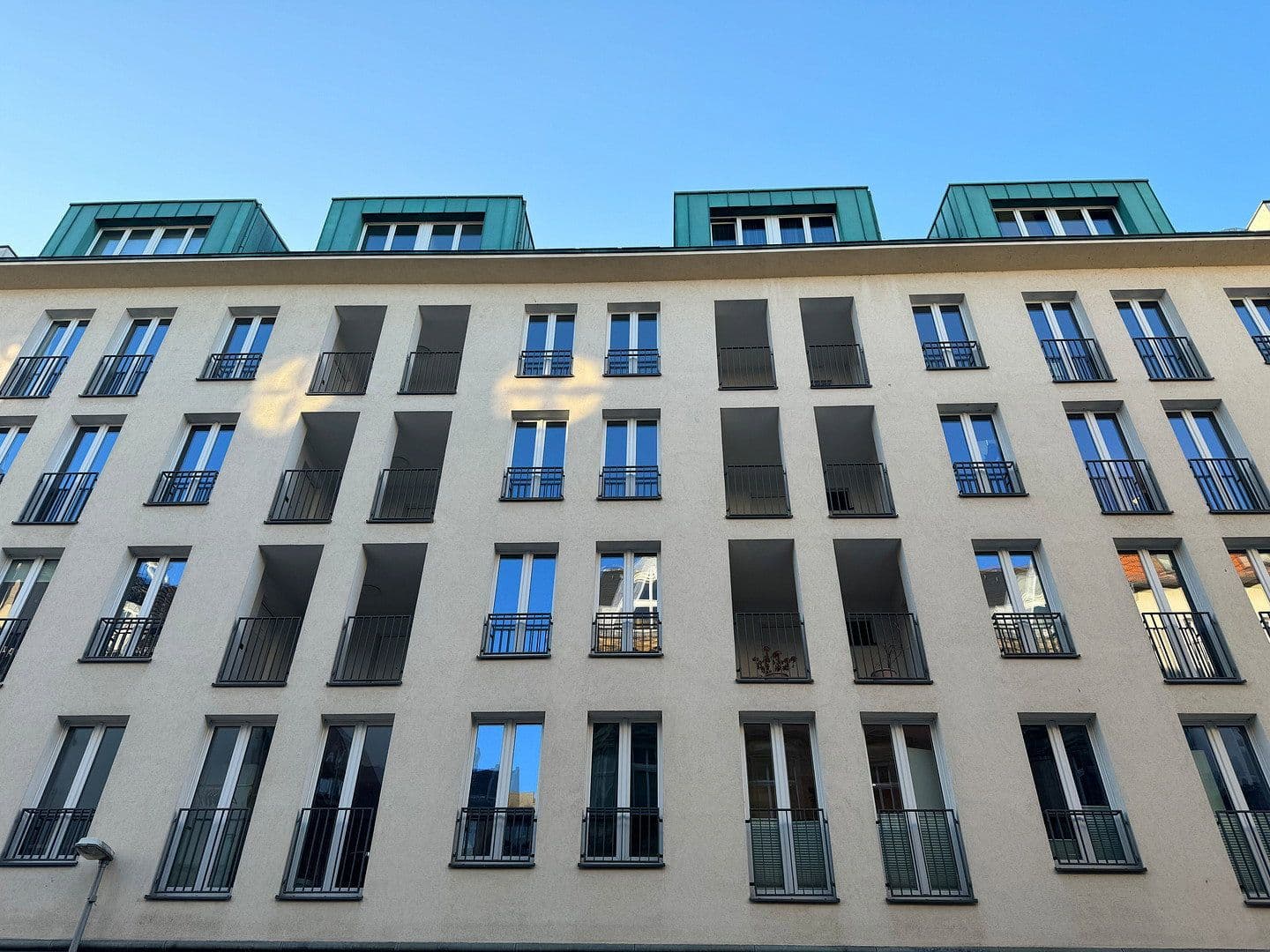 Predaj bytu 5-izbový 198 m², Albrechtstraße, Berlin, Berlín Predaj bytu 5-izbový 198 m², Albrechtstraße, Berlin, Berlín