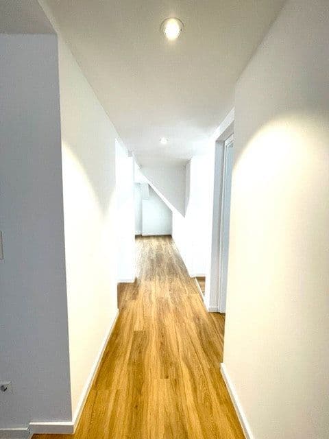 Prenájom bytu 4-izbový 120 m², Hauptstr. 142, Durmersheim, Bádensko-Wurttembersko Prenájom bytu 4-izbový 120 m², Hauptstr. 142, Durmersheim, Bádensko-Wurttembersko