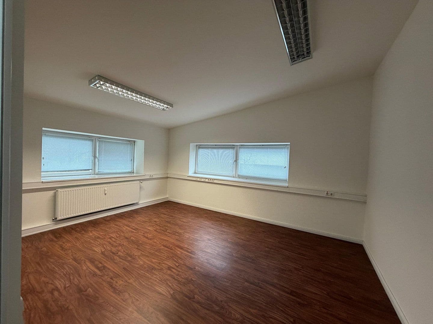 Prenájom kancelárie 120 m², Tegelbarg 25, Bad Bramstedt, Šlezvicko-Holštajnsko Prenájom kancelárie 120 m², Tegelbarg 25, Bad Bramstedt, Šlezvicko-Holštajnsko