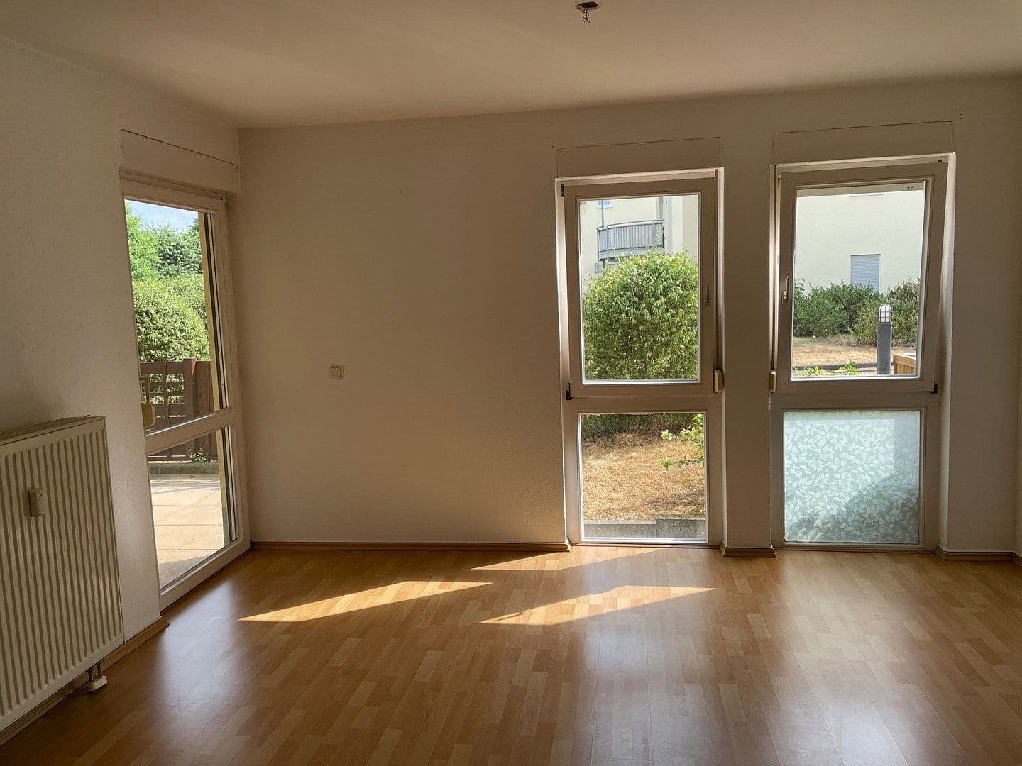 Prenájom bytu 2-izbový 61 m², R.-Breitscheid-Str., Fürstenwalde/Spree, Brandenbursko Prenájom bytu 2-izbový 61 m², R.-Breitscheid-Str., Fürstenwalde/Spree, Brandenbursko