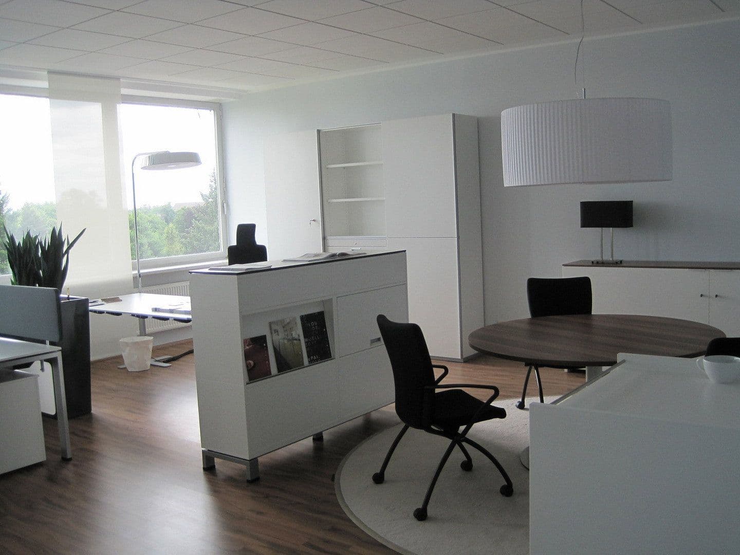 Prenájom kancelárie 1.500 m², Parkstrasse 14, Langweid am Lech, Bavorsko Prenájom kancelárie 1.500 m², Parkstrasse 14, Langweid am Lech, Bavorsko
