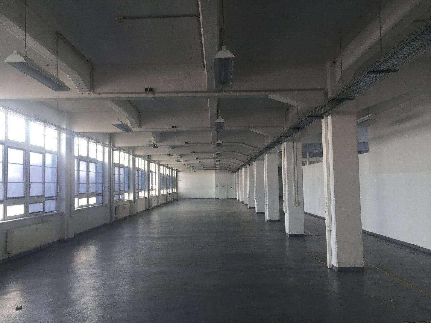 Prenájom nebytového priestoru 1.500 m², Sömmerda, Durínsko Prenájom nebytového priestoru 1.500 m², Sömmerda, Durínsko