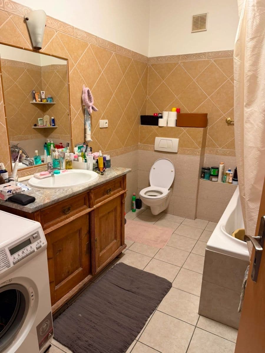 Prenájom bytu 2-izbový 67 m², Vysočanská, Praha, Praha Prenájom bytu 2-izbový 67 m², Vysočanská, Praha, Praha
