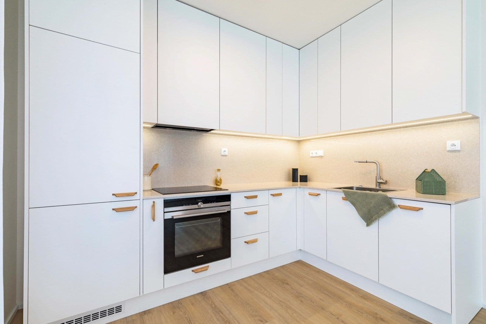 Prenájom bytu 2-izbový 55 m², Vrbenského, Praha, Praha Prenájom bytu 2-izbový 55 m², Vrbenského, Praha, Praha