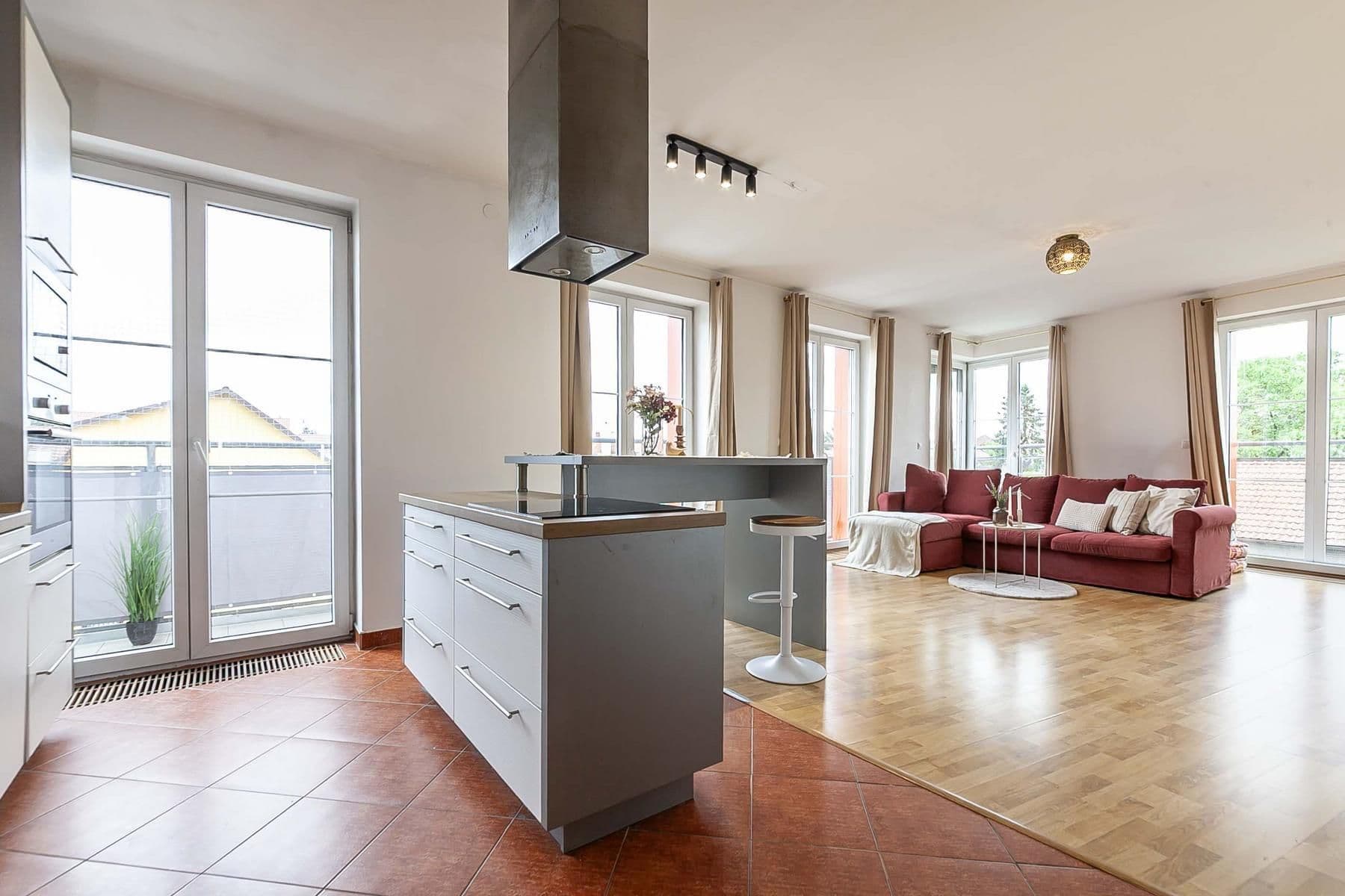 Predaj bytu 3-izbový 98 m², Meteorologická, Praha, Praha Predaj bytu 3-izbový 98 m², Meteorologická, Praha, Praha