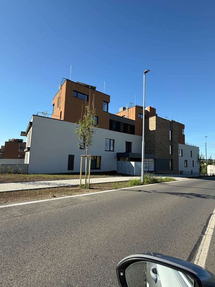 Prenájom bytu 1-izbový 32 m², Haenkeho, Praha, Praha Prenájom bytu 1-izbový 32 m², Haenkeho, Praha, Praha