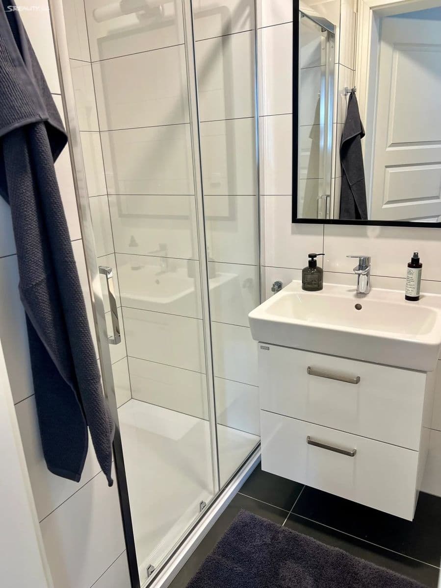 Prenájom bytu 3-izbový 58 m², Sládkova, Praha, Praha Prenájom bytu 3-izbový 58 m², Sládkova, Praha, Praha