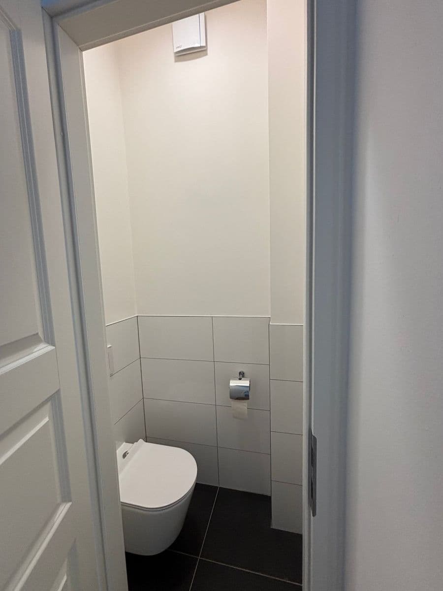 Prenájom bytu 3-izbový 78 m², Sládkova, Praha, Praha Prenájom bytu 3-izbový 78 m², Sládkova, Praha, Praha