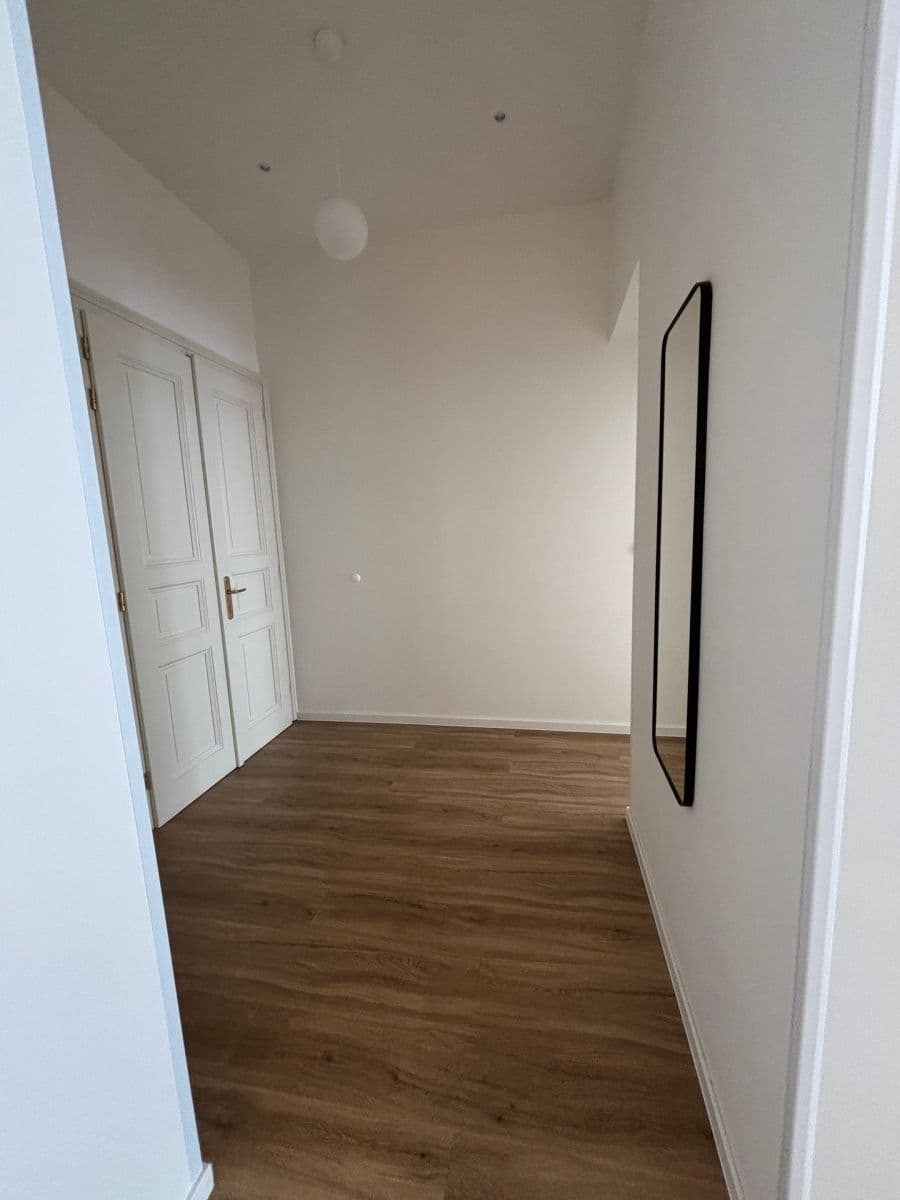 Prenájom bytu 3-izbový 78 m², Sládkova, Praha, Praha Prenájom bytu 3-izbový 78 m², Sládkova, Praha, Praha