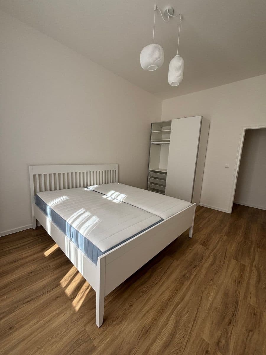 Prenájom bytu 3-izbový 78 m², Sládkova, Praha, Praha Prenájom bytu 3-izbový 78 m², Sládkova, Praha, Praha