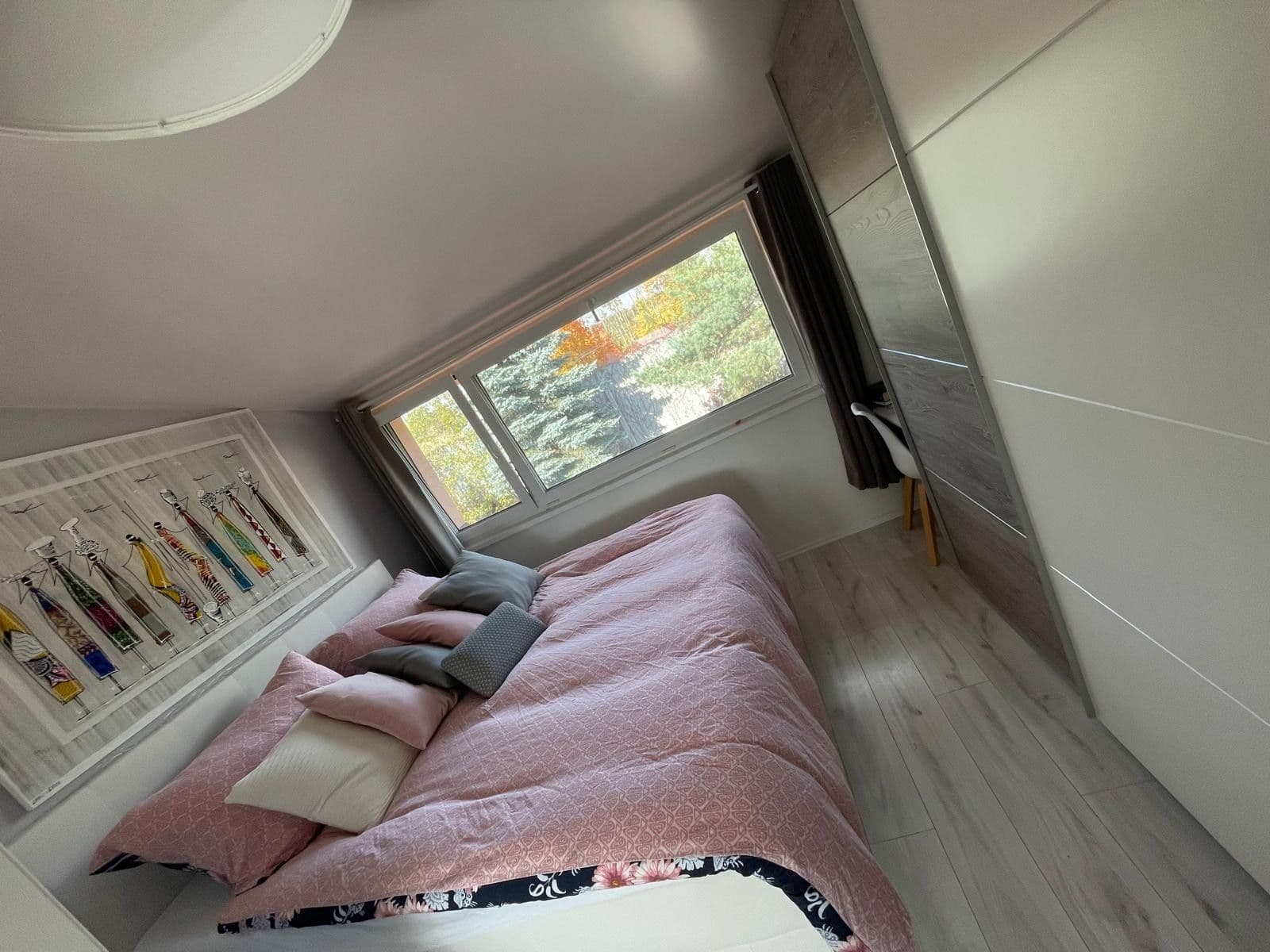 Prenájom domu 255 m², pozemek 477 m², Na Lipce, Mirošovice, Středočeský kraj Prenájom domu 255 m², pozemek 477 m², Na Lipce, Mirošovice, Středočeský kraj