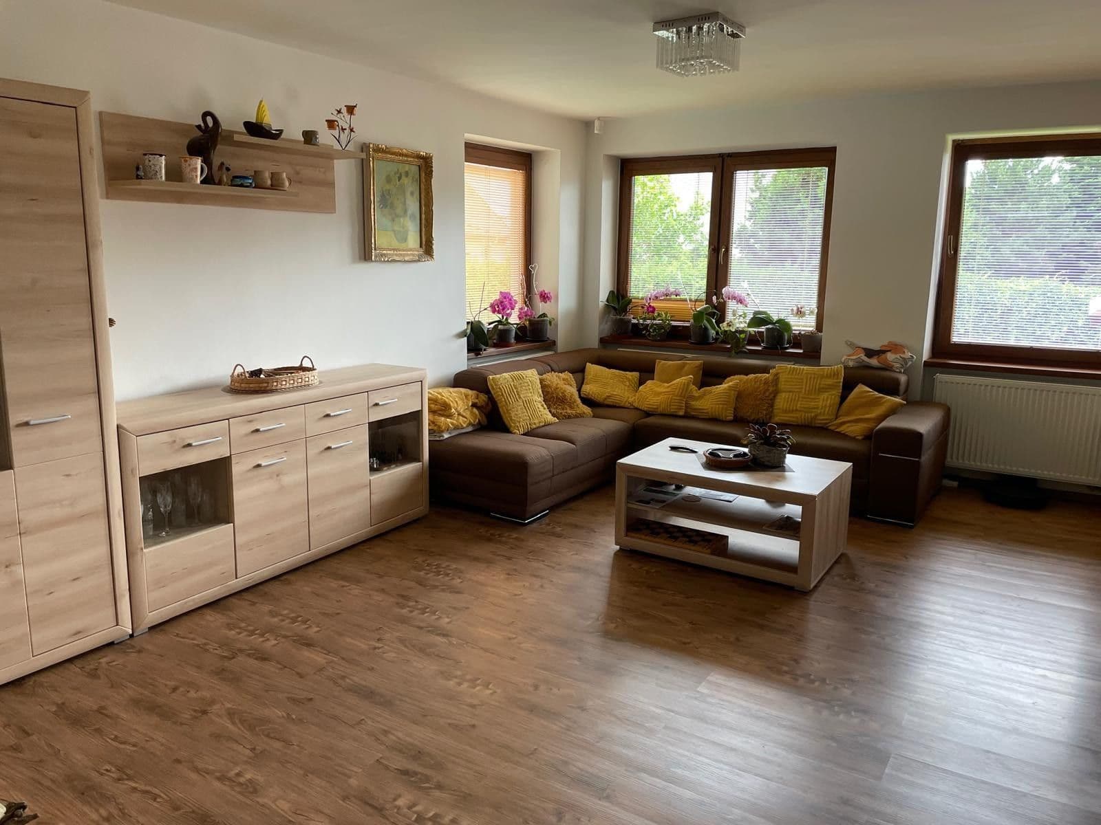 Prenájom domu 255 m², pozemek 477 m², Na Lipce, Mirošovice, Středočeský kraj Prenájom domu 255 m², pozemek 477 m², Na Lipce, Mirošovice, Středočeský kraj