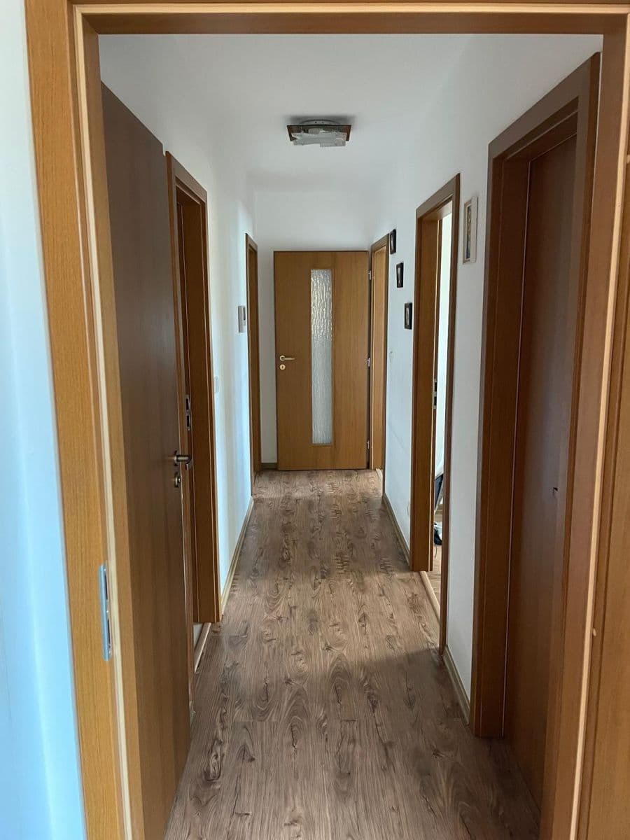 Prenájom domu 255 m², pozemek 477 m², Na Lipce, Mirošovice, Středočeský kraj Prenájom domu 255 m², pozemek 477 m², Na Lipce, Mirošovice, Středočeský kraj