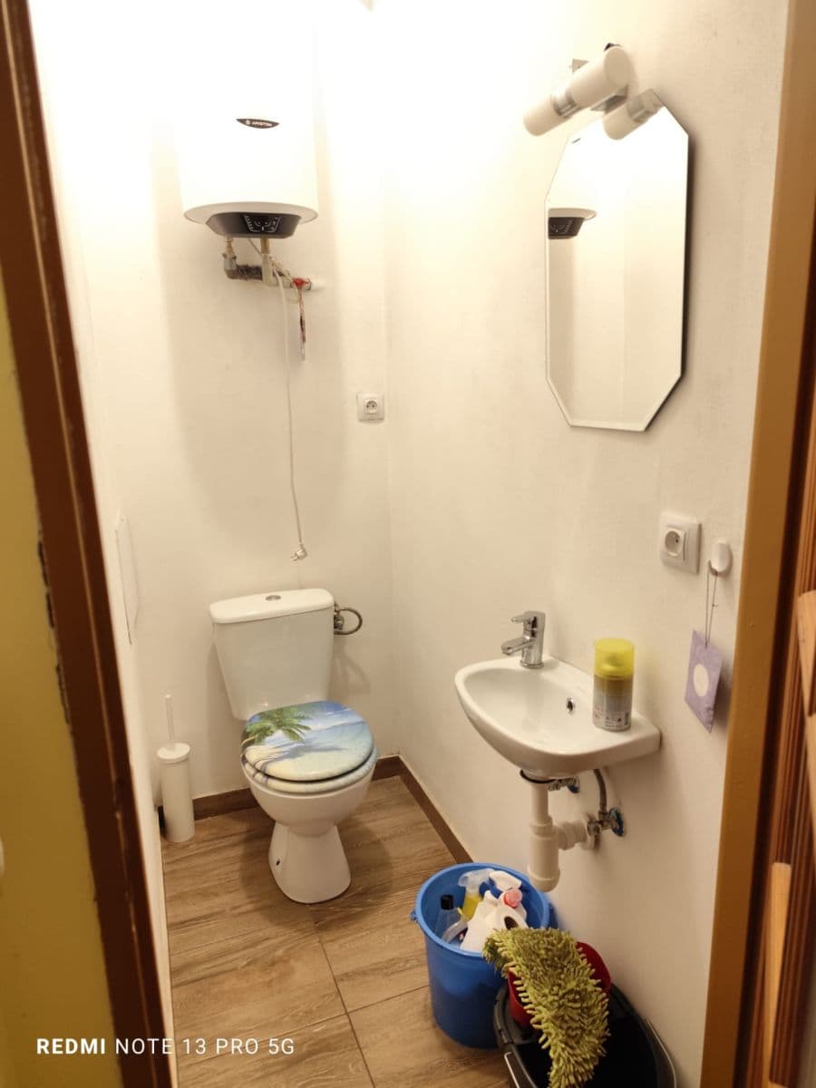 Prenájom bytu 1-izbový 26 m², Holandská, Praha, Praha Prenájom bytu 1-izbový 26 m², Holandská, Praha, Praha