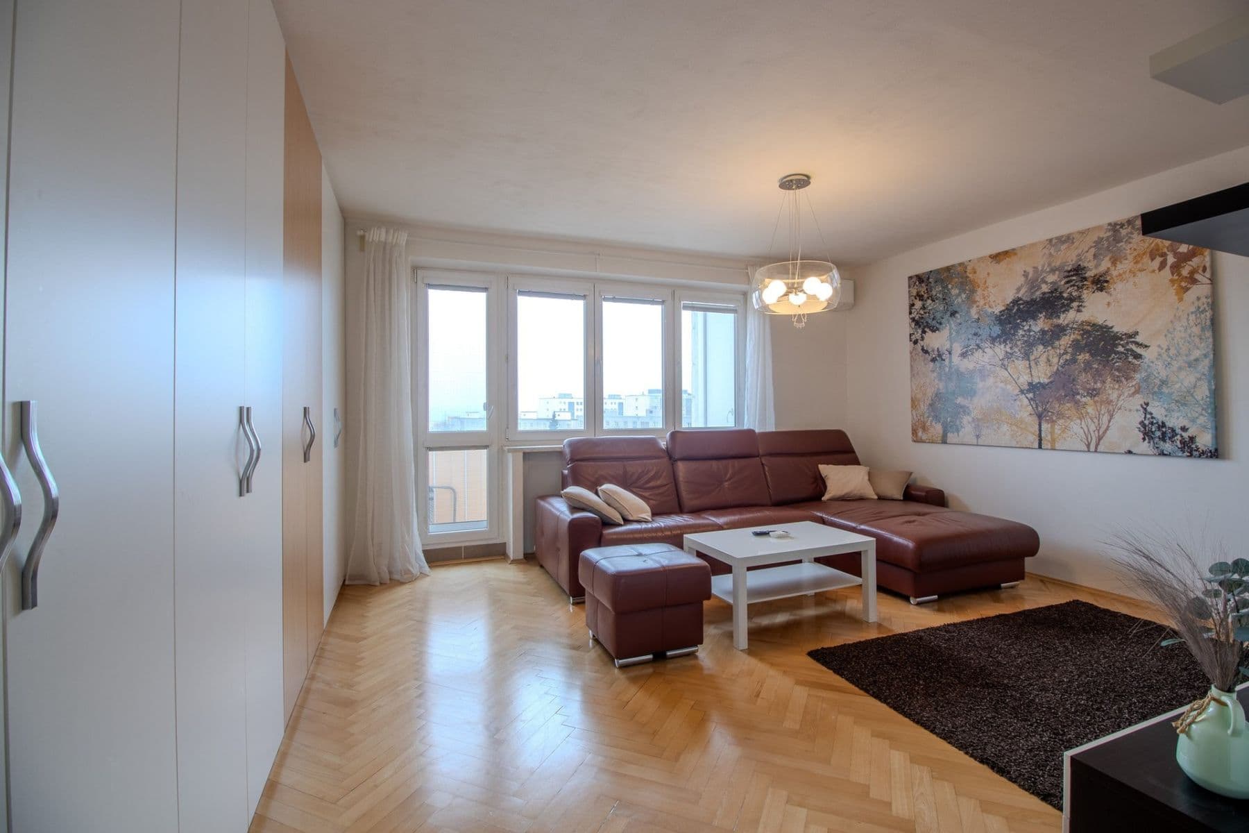 Prenájom bytu 3-izbový 73 m², Měchenická, Praha, Praha Prenájom bytu 3-izbový 73 m², Měchenická, Praha, Praha