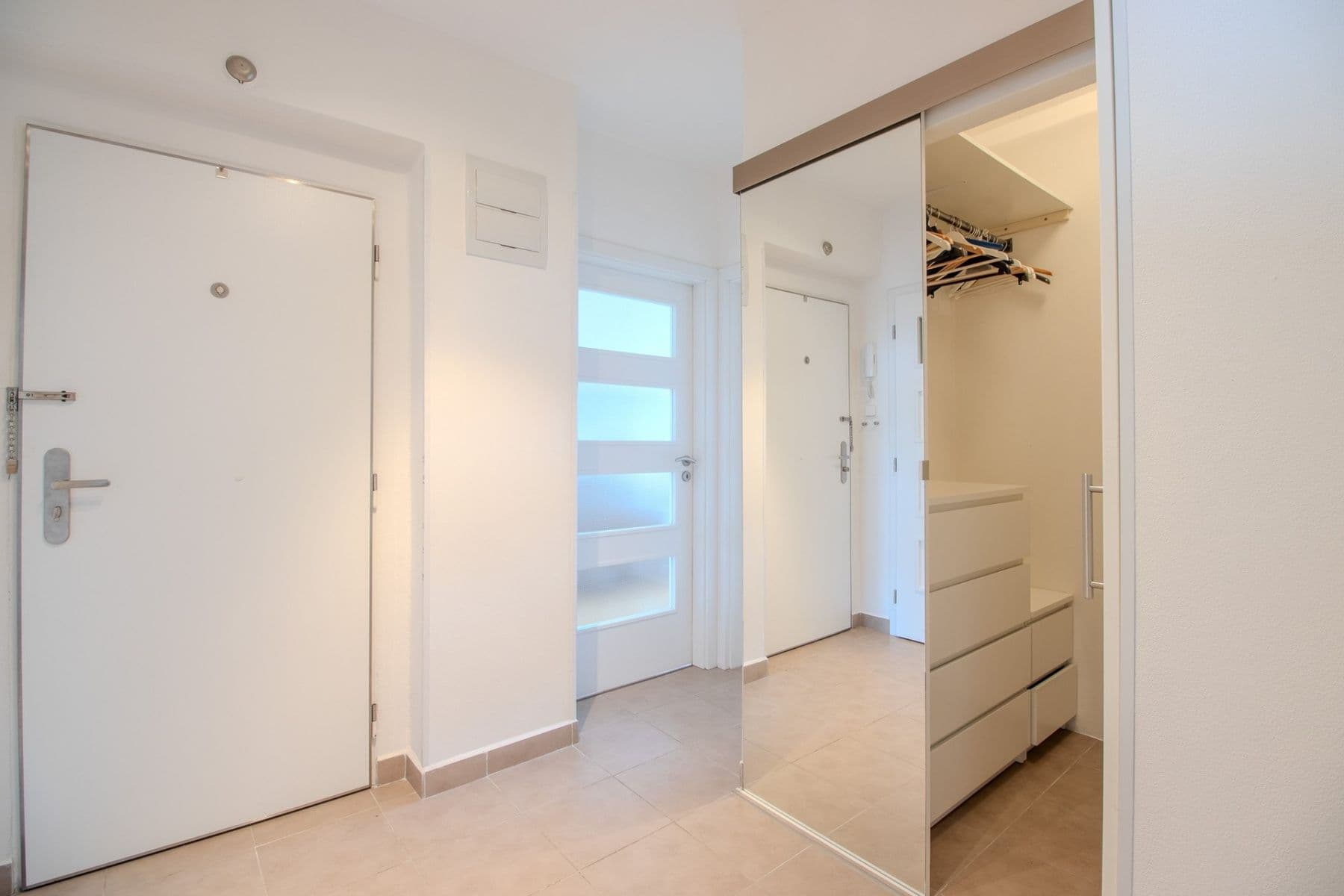 Prenájom bytu 3-izbový 73 m², Měchenická, Praha, Praha Prenájom bytu 3-izbový 73 m², Měchenická, Praha, Praha