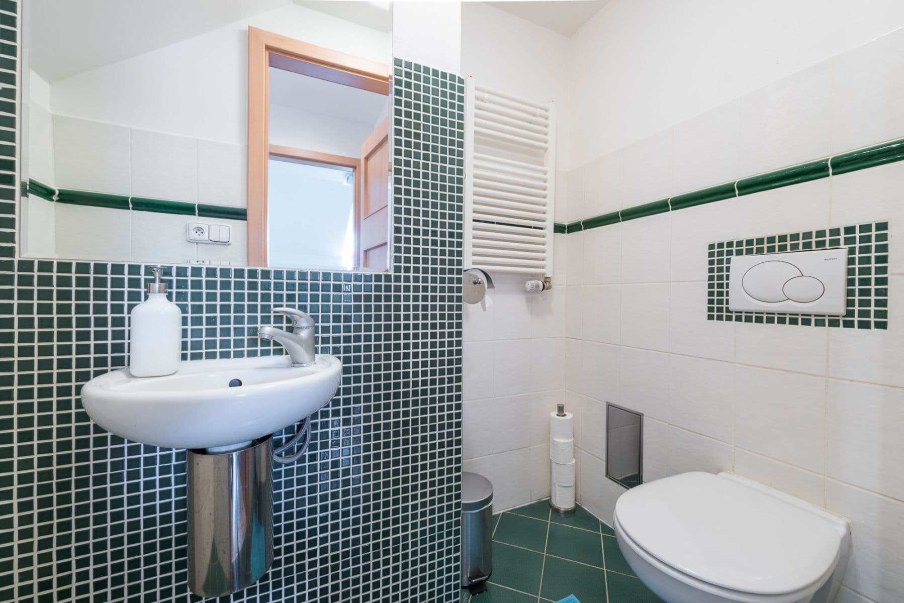 Prenájom bytu 135 m², Hálkova, Praha, Praha Prenájom bytu 135 m², Hálkova, Praha, Praha