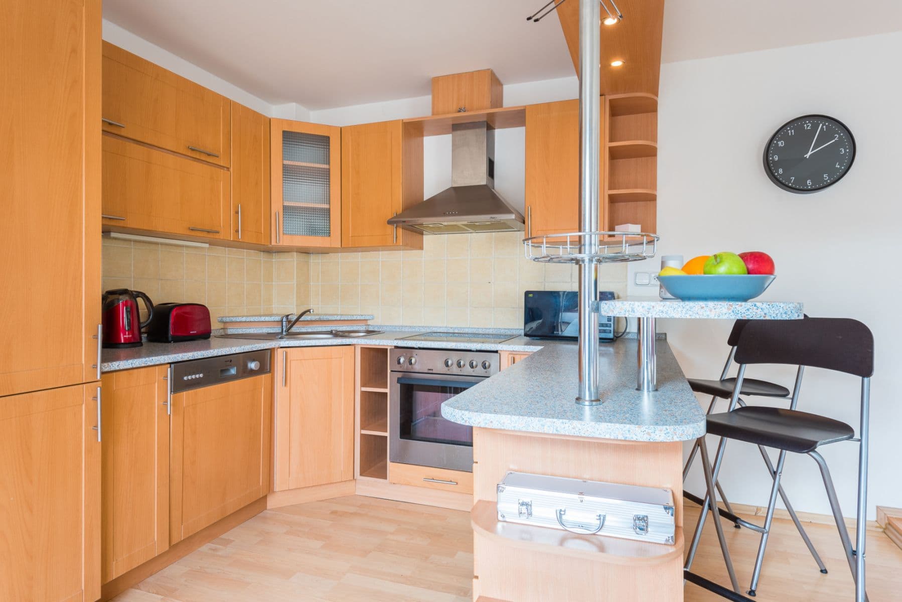 Prenájom bytu 135 m², Hálkova, Praha, Praha Prenájom bytu 135 m², Hálkova, Praha, Praha