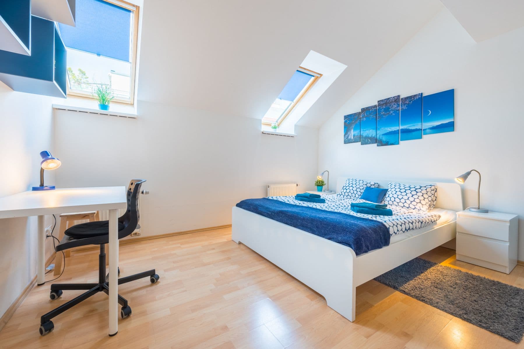 Prenájom bytu 135 m², Hálkova, Praha, Praha Prenájom bytu 135 m², Hálkova, Praha, Praha