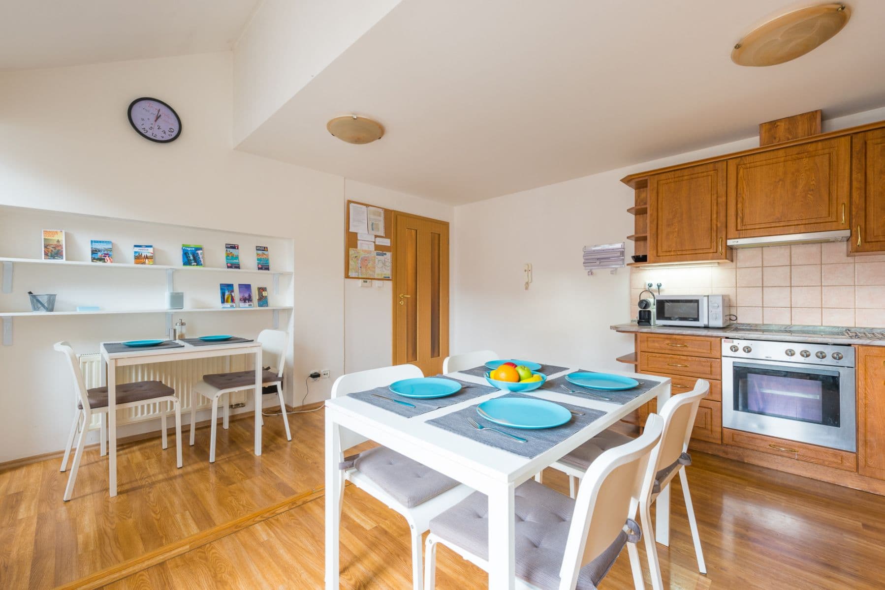 Prenájom bytu 135 m², Hálkova, Praha, Praha Prenájom bytu 135 m², Hálkova, Praha, Praha