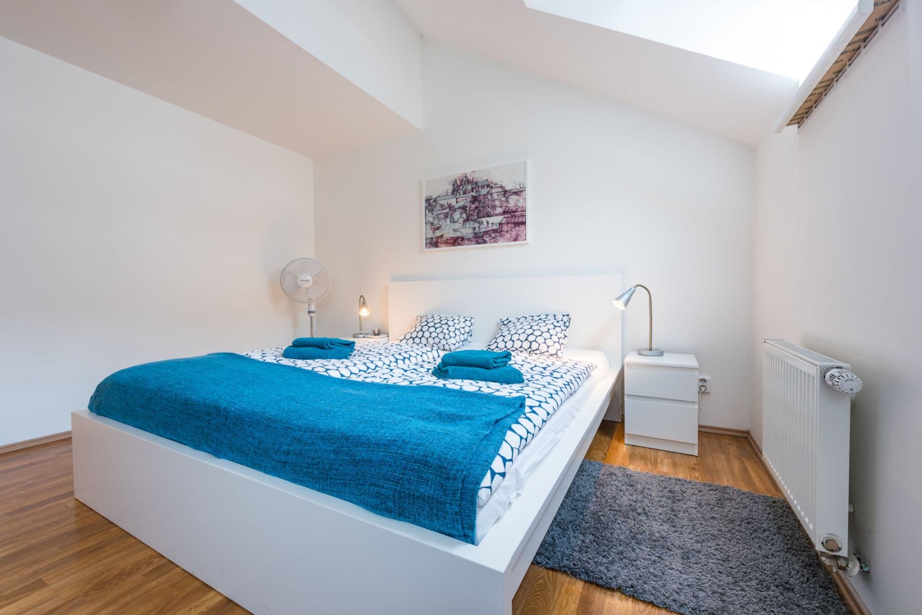 Prenájom bytu 135 m², Hálkova, Praha, Praha Prenájom bytu 135 m², Hálkova, Praha, Praha