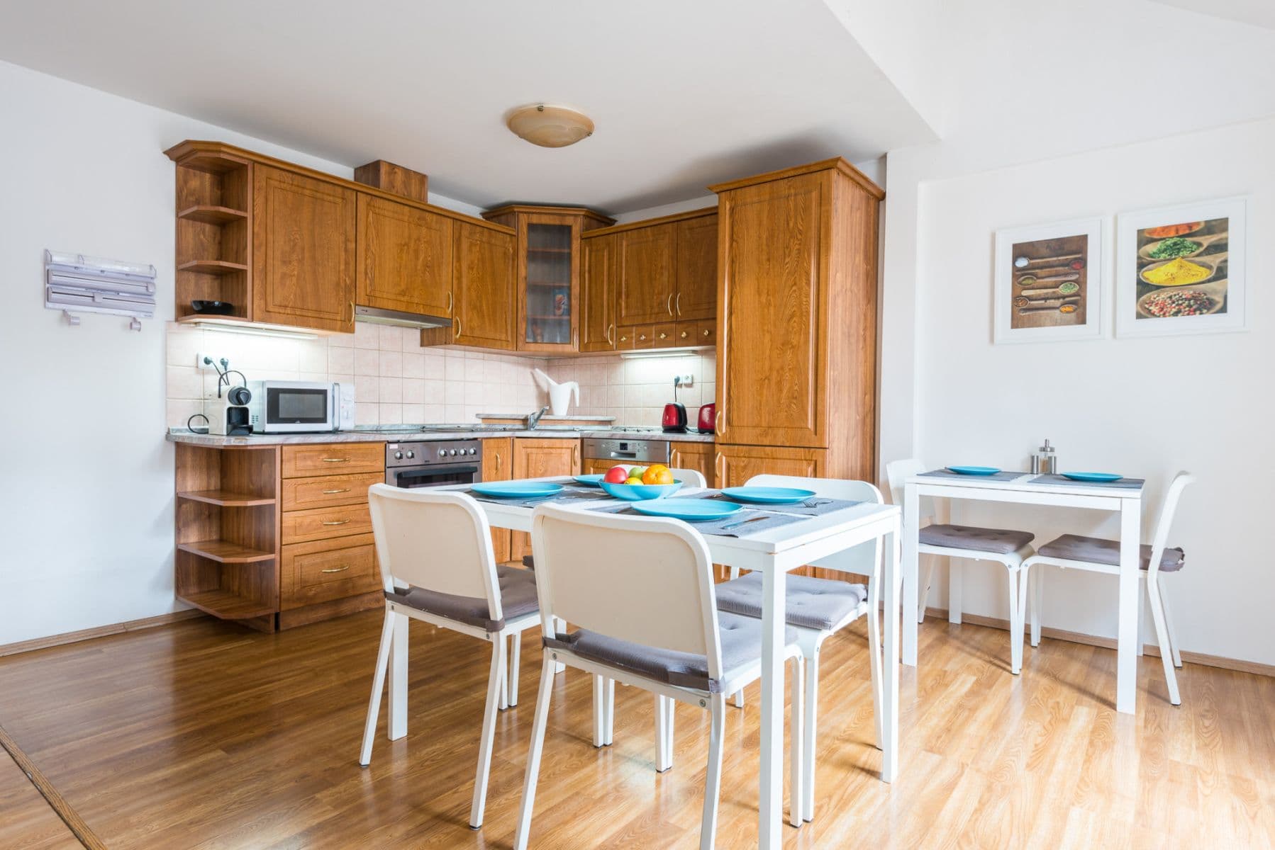 Prenájom bytu 135 m², Hálkova, Praha, Praha Prenájom bytu 135 m², Hálkova, Praha, Praha