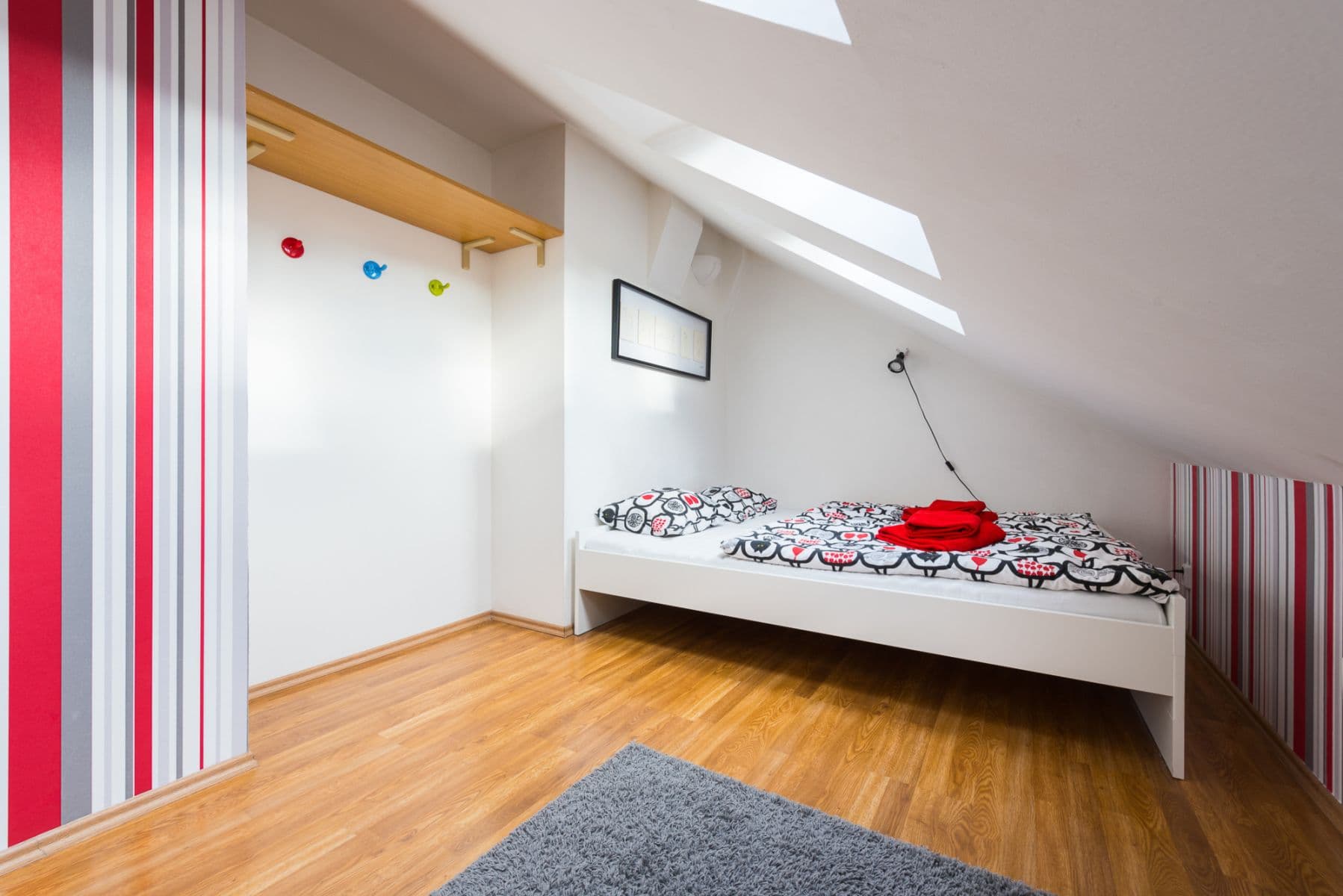 Prenájom bytu 135 m², Hálkova, Praha, Praha Prenájom bytu 135 m², Hálkova, Praha, Praha