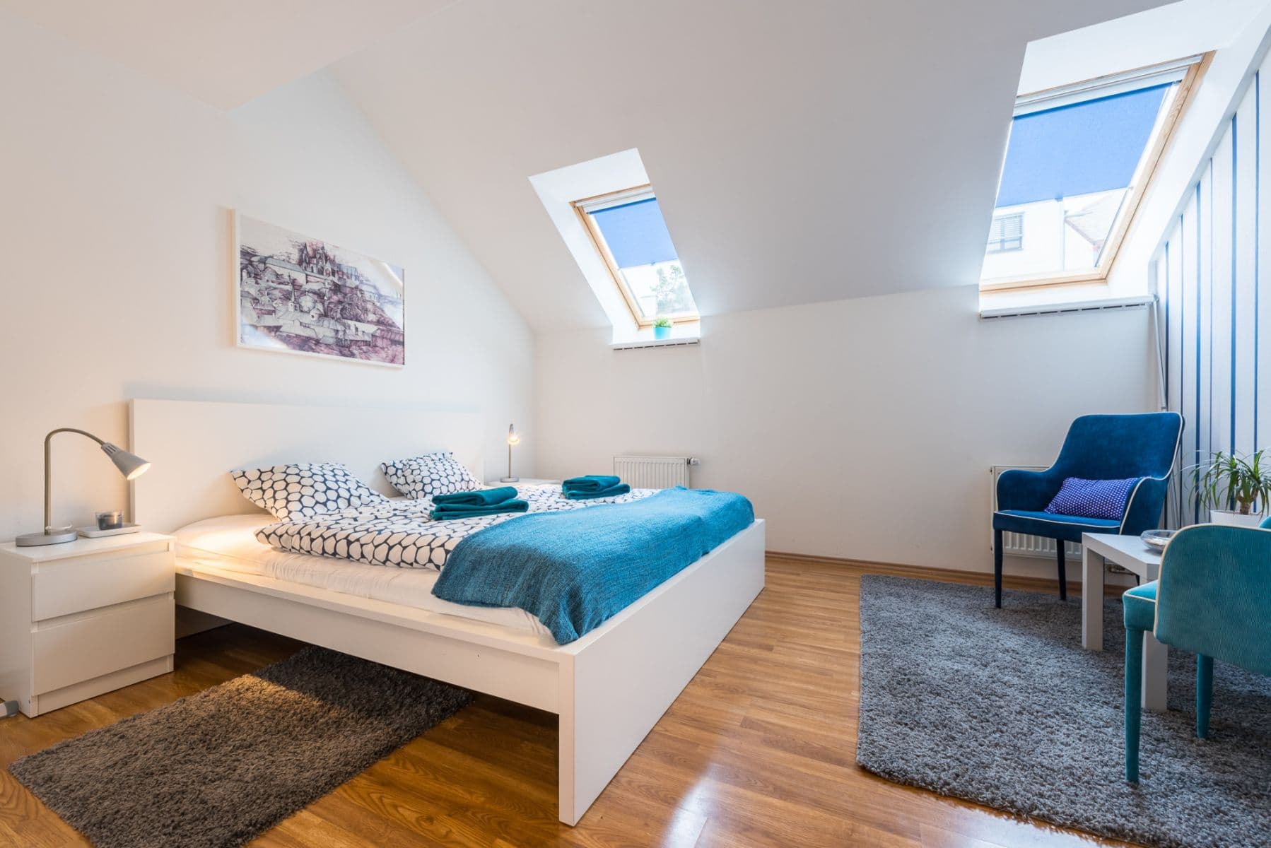 Prenájom bytu 135 m², Hálkova, Praha, Praha Prenájom bytu 135 m², Hálkova, Praha, Praha