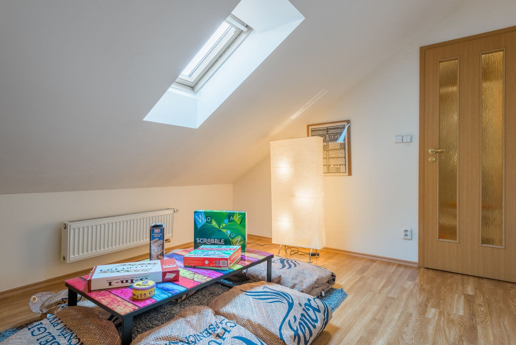 Prenájom bytu 135 m², Hálkova, Praha, Praha Prenájom bytu 135 m², Hálkova, Praha, Praha