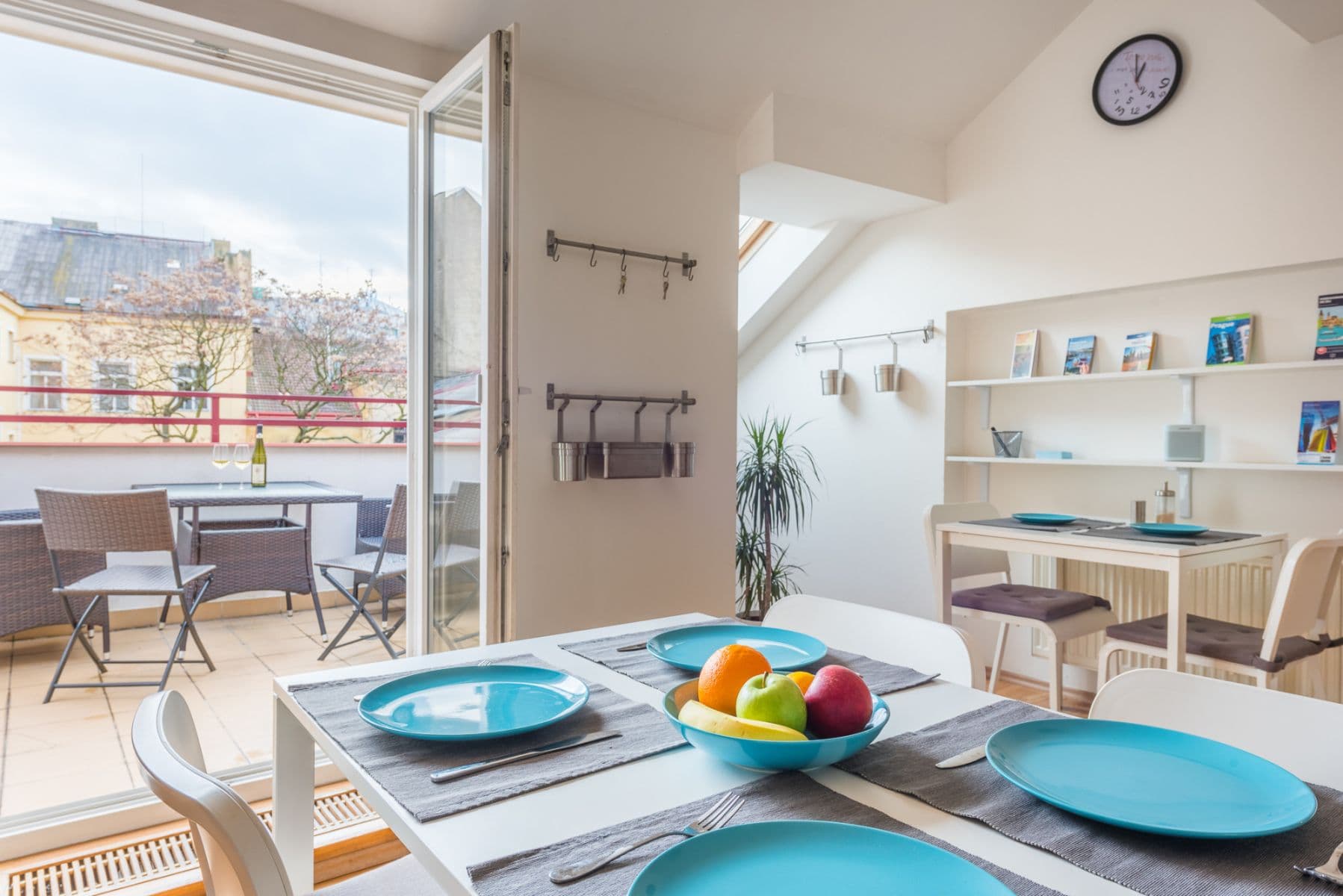 Prenájom bytu 135 m², Hálkova, Praha, Praha Prenájom bytu 135 m², Hálkova, Praha, Praha
