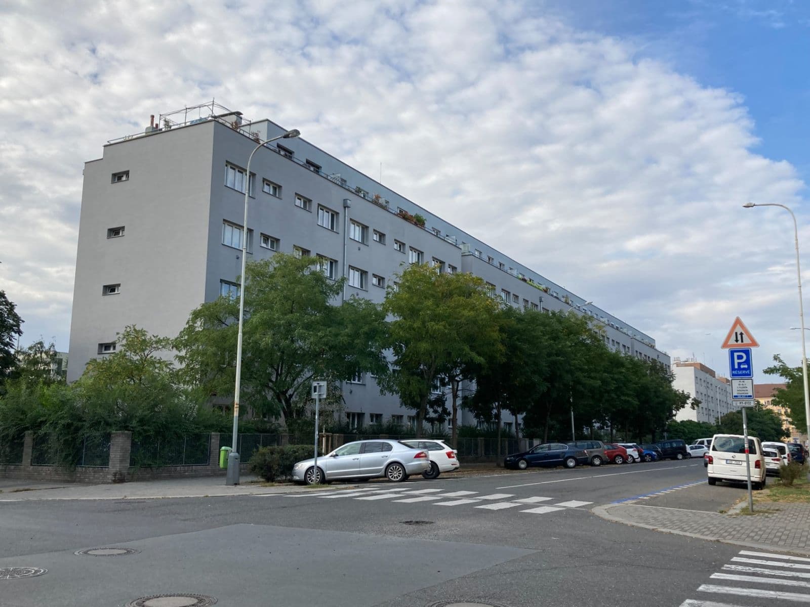 Prenájom bytu 1-izbový 44 m², Osadní, Praha, Praha Prenájom bytu 1-izbový 44 m², Osadní, Praha, Praha