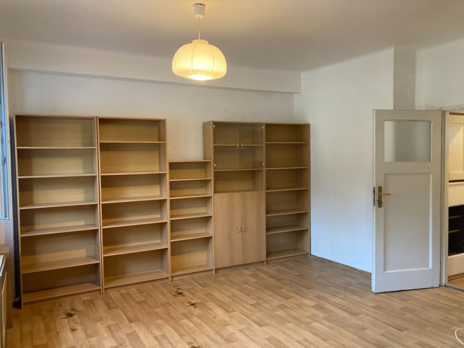 Prenájom bytu 1-izbový 44 m², Osadní, Praha, Praha Prenájom bytu 1-izbový 44 m², Osadní, Praha, Praha