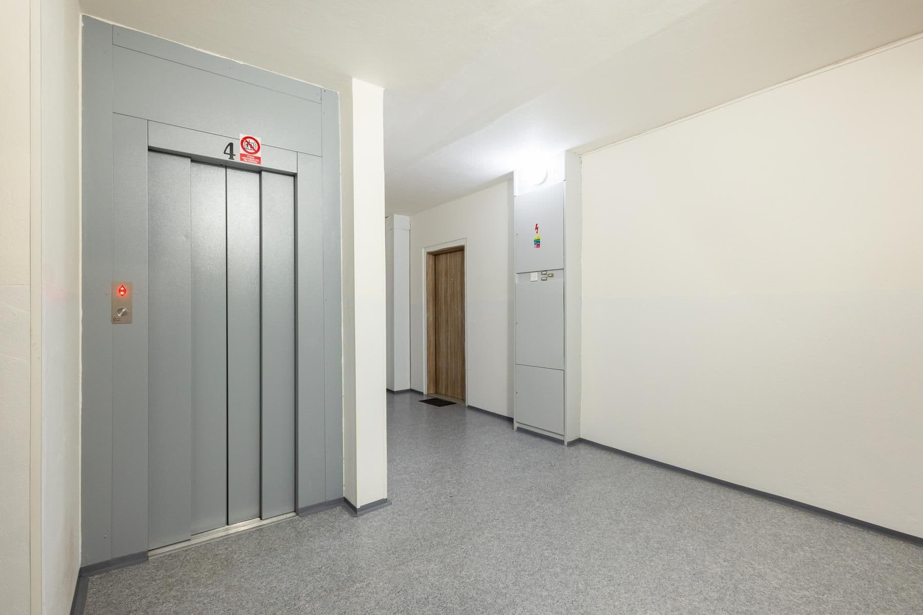 Predaj bytu 3-izbový 76 m², V Bažantnici, Kladno, Středočeský kraj Predaj bytu 3-izbový 76 m², V Bažantnici, Kladno, Středočeský kraj