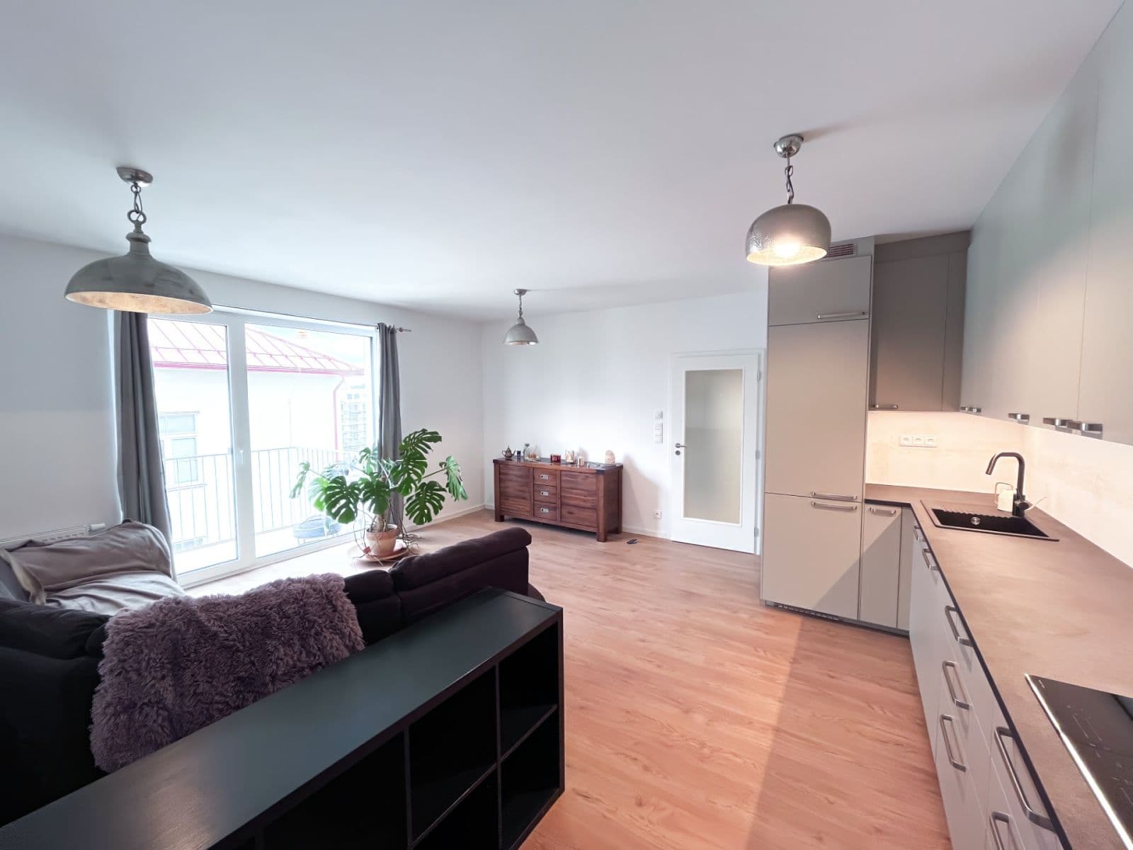 Prenájom bytu 3-izbový 83 m², Dukelská, Benešov, Středočeský kraj Prenájom bytu 3-izbový 83 m², Dukelská, Benešov, Středočeský kraj