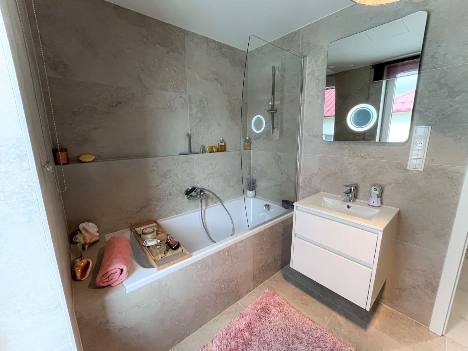 Prenájom bytu 3-izbový 83 m², Dukelská, Benešov, Středočeský kraj Prenájom bytu 3-izbový 83 m², Dukelská, Benešov, Středočeský kraj