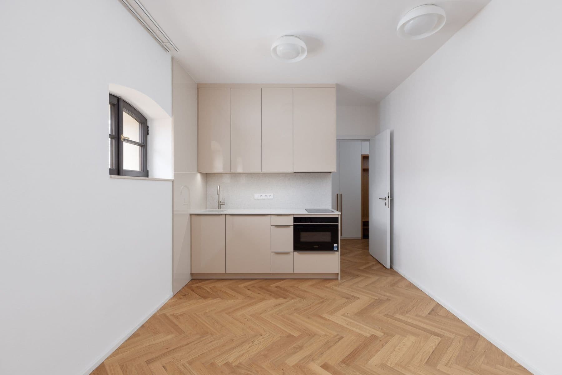 Prenájom bytu 1-izbový 26 m², Mnatova, Praha, Praha Prenájom bytu 1-izbový 26 m², Mnatova, Praha, Praha