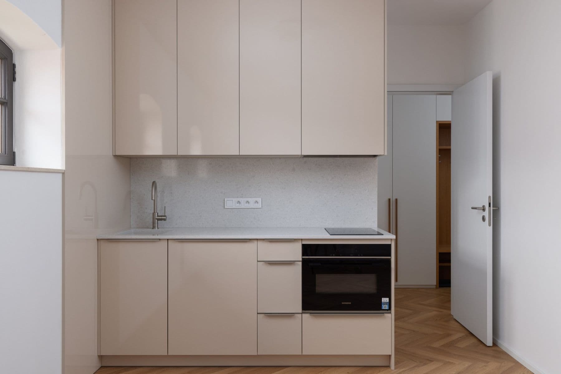 Prenájom bytu 1-izbový 26 m², Mnatova, Praha, Praha Prenájom bytu 1-izbový 26 m², Mnatova, Praha, Praha