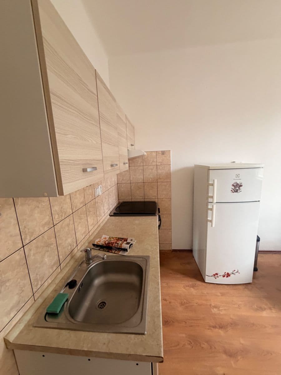 Prenájom bytu 2-izbový 42 m², Ke Krči, Praha, Praha Prenájom bytu 2-izbový 42 m², Ke Krči, Praha, Praha